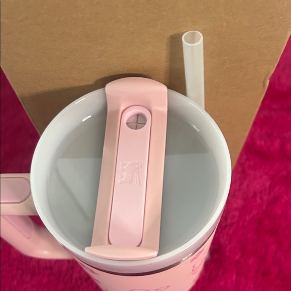 Stanley Pink Hello Kitty Quencher Tumbler - Picture 3 of 4